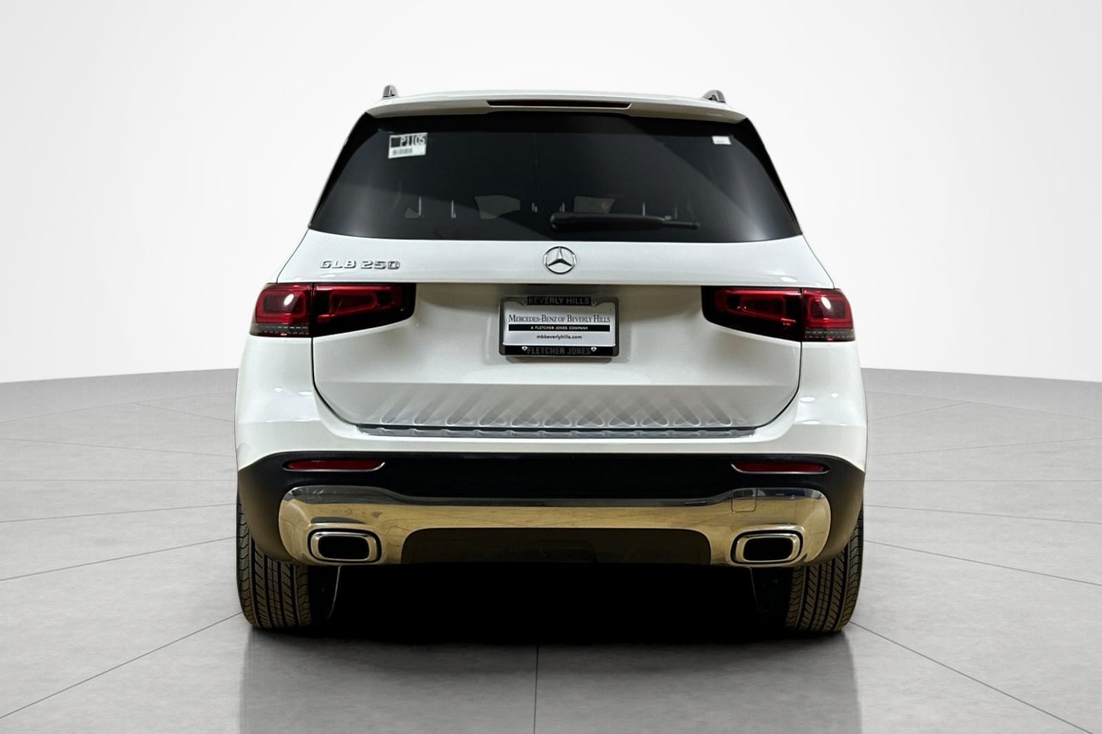 Used 2022 Mercedes-Benz GLB 250 image 4