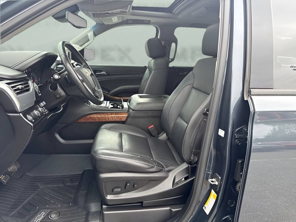 Used 2020 Chevrolet Suburban Premier AWD/4WD image 9