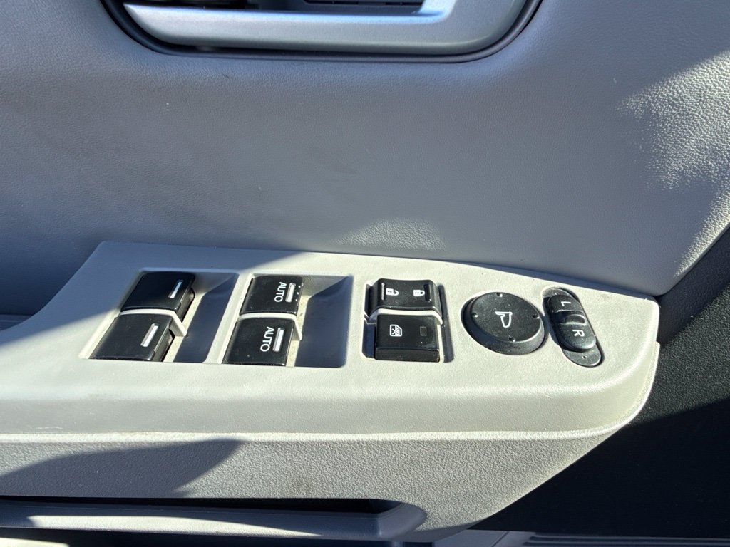 Used 2010 Honda Pilot EX-L image 19