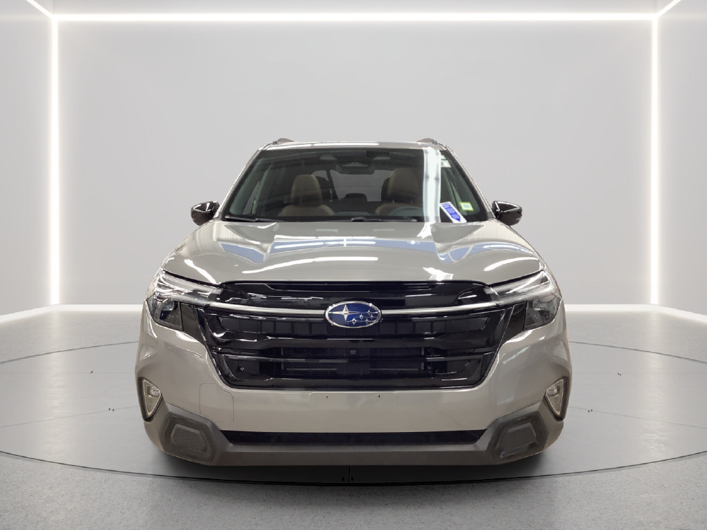 Used 2025 Subaru Forester Touring AWD/4WD image 10