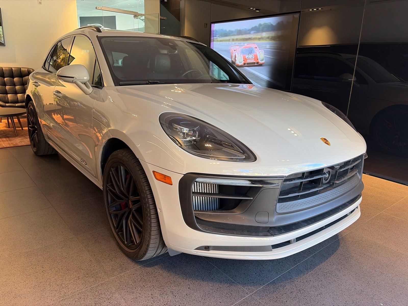 Used 2023 Porsche Macan GTS w/ Premium Package Plus AWD/4WD image 3