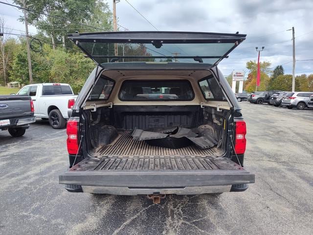 Used 2018 Chevrolet Silverado 1500 LT w/ All Star Edition AWD/4WD image 9
