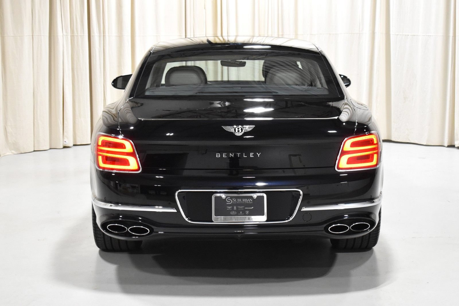 Certified 2023 Bentley Flying Spur Azure AWD/4WD image 9