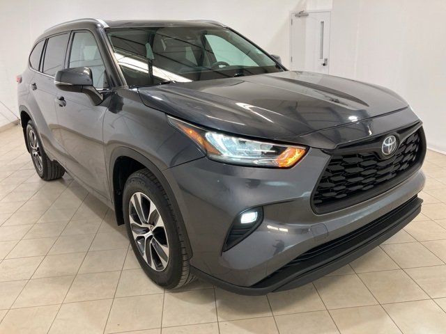 Used 2020 Toyota Highlander XLE image 7