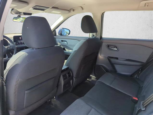 Used 2022 Nissan Rogue SV FWD image 18