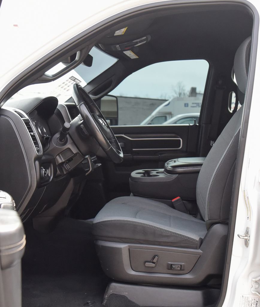 Used 2024 RAM 3500 Big Horn image 2