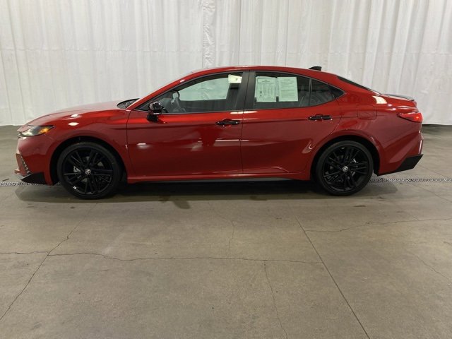 Used 2026 Toyota Camry Hybrid w/ Multimedia Upgrade Package image 7