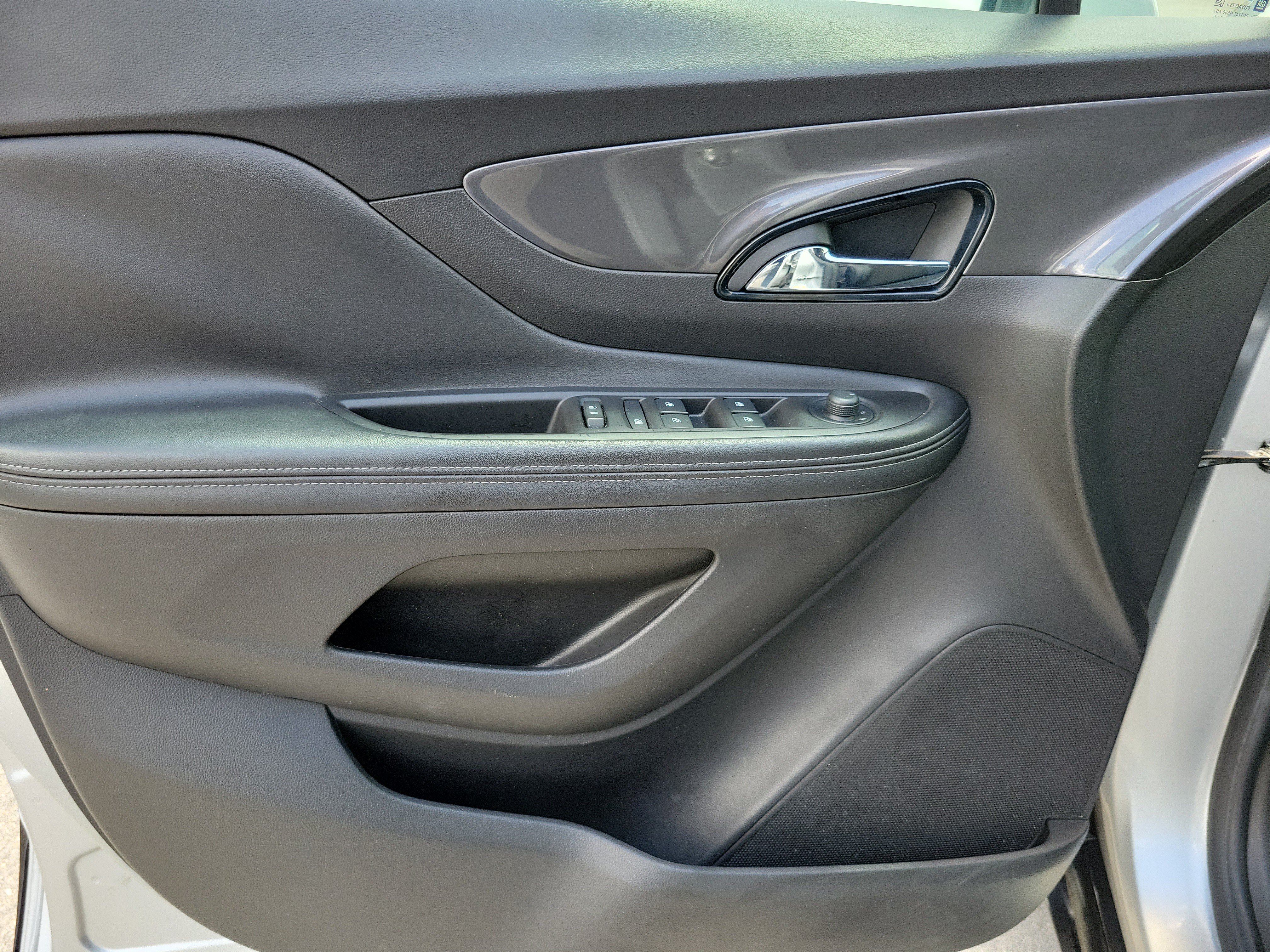 Used 2018 Buick Encore Preferred FWD image 25