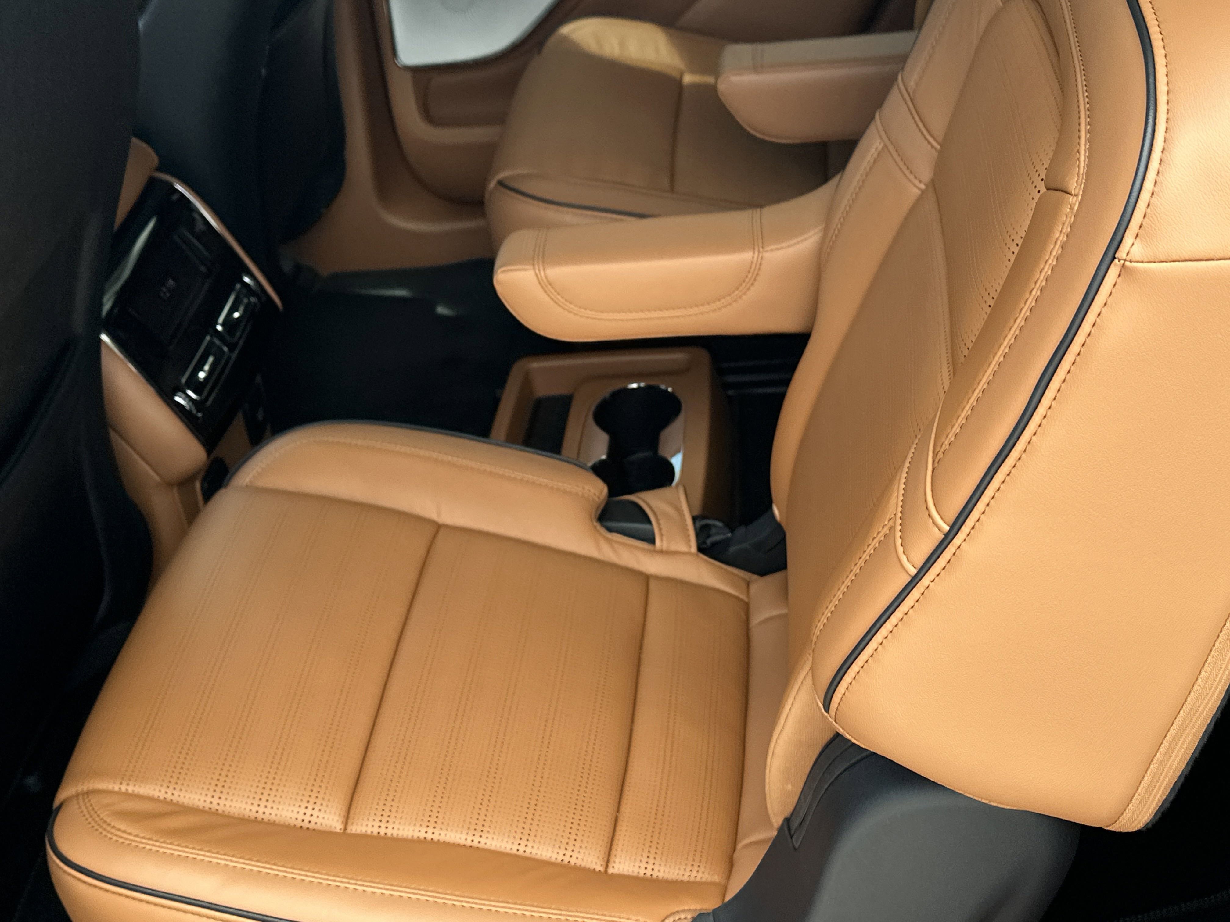 New 2025 Lincoln Aviator Black Label image 13