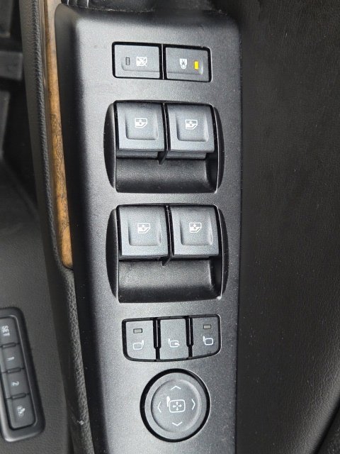 Used 2018 GMC Yukon XL Denali w/ Open Road Package AWD/4WD image 23