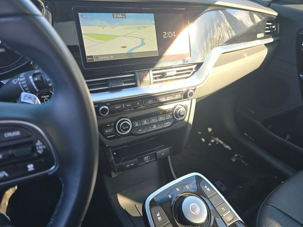 Used 2022 Kia Niro EX Premium image 27