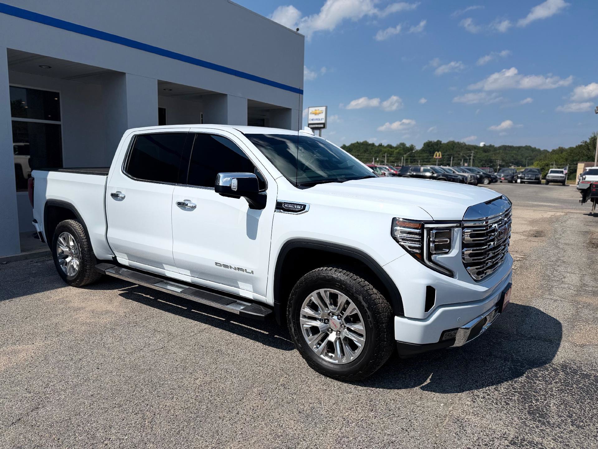 Used 2026 GMC Sierra 1500 Denali AWD/4WD image 1
