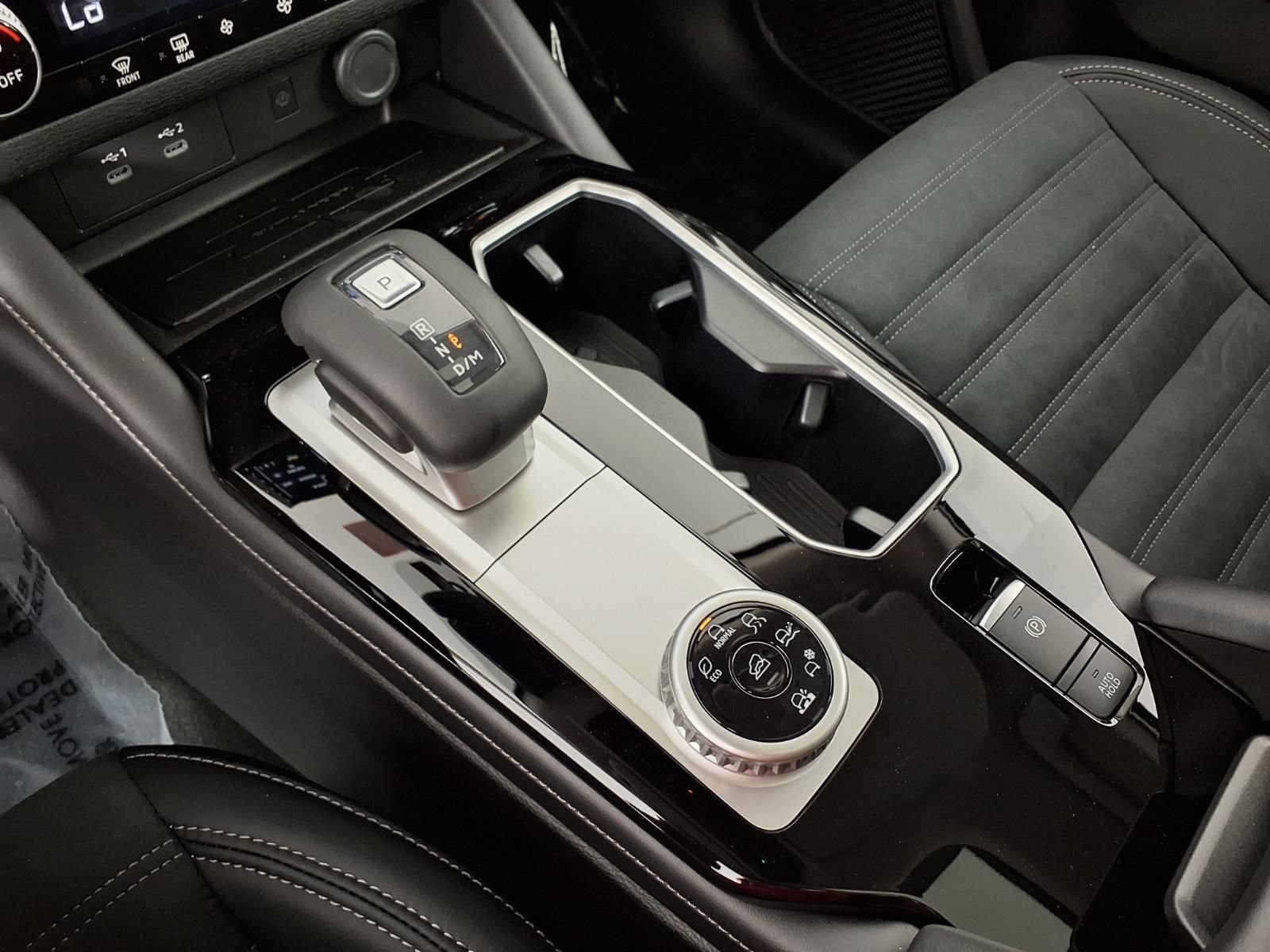 New 2026 Mitsubishi Outlander AWD image 19