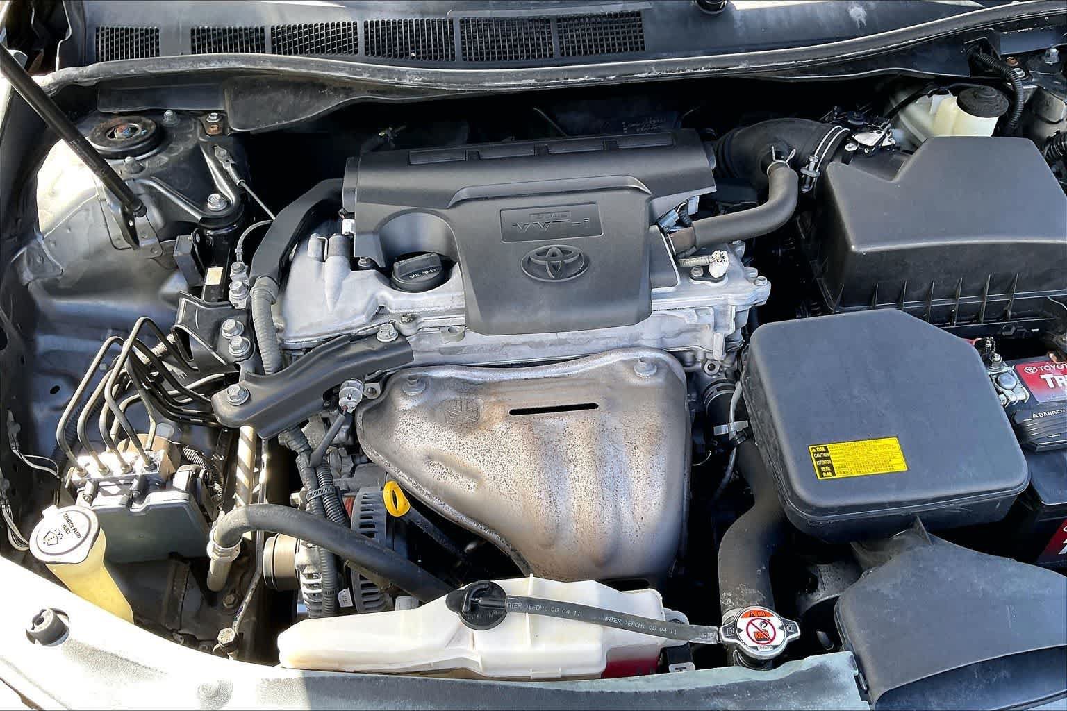 Used 2012 Toyota Camry SE FWD image 9