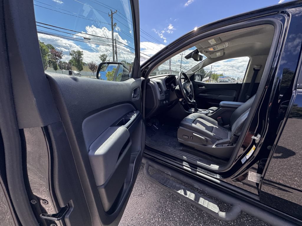 Used 2015 Chevrolet Colorado Z71 AWD/4WD image 10