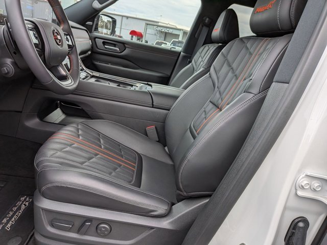 Certified 2025 Nissan Armada PRO-4X w/ Pro-4X Premium Package AWD/4WD image 14