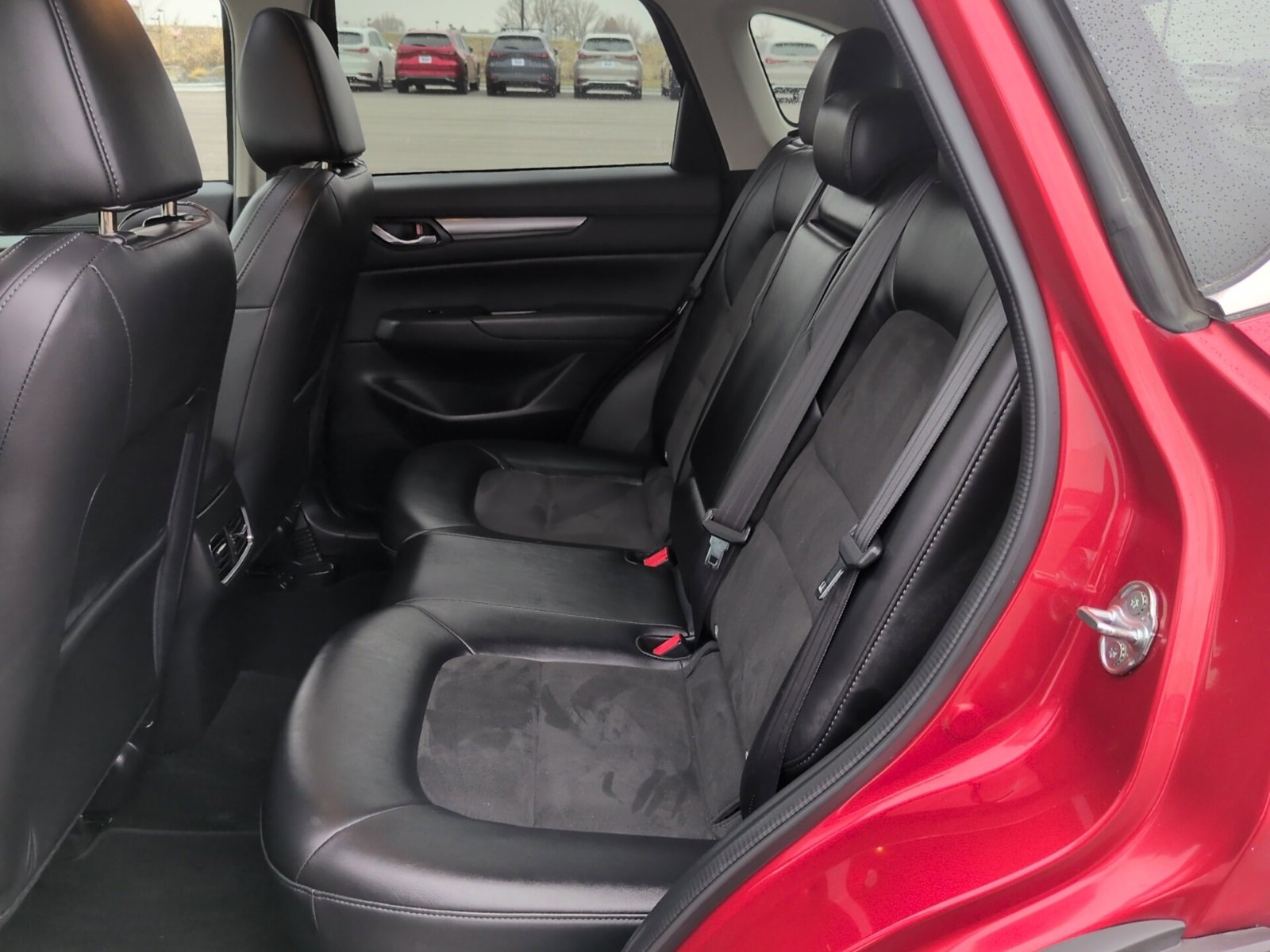 Used 2019 MAZDA CX-5 Touring image 11
