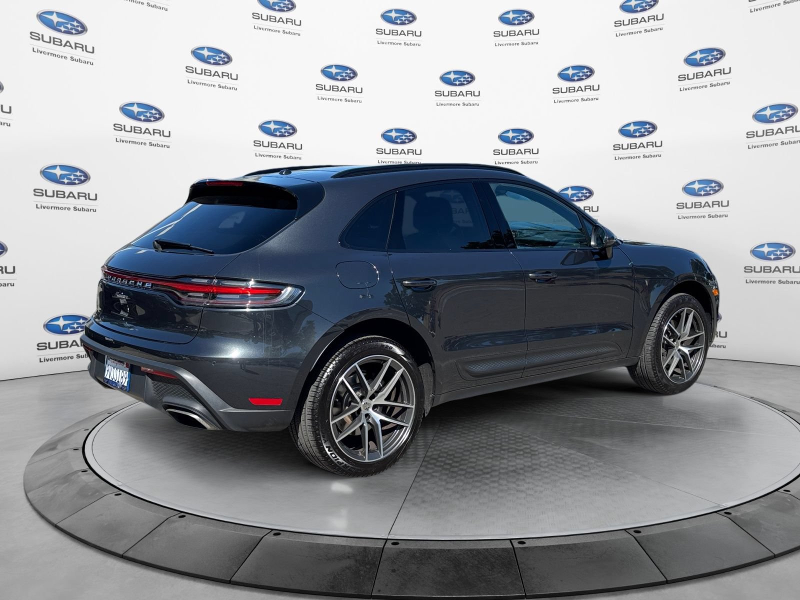 Used 2025 Porsche Macan AWD/4WD image 5