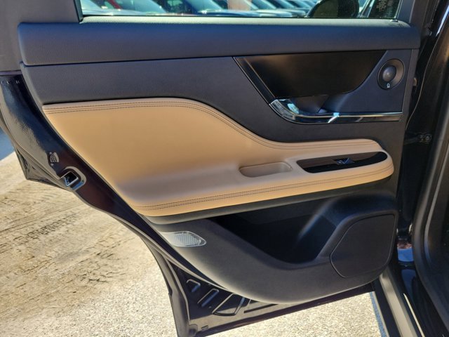 Used 2020 Lincoln Corsair Reserve w/ Equipment Group 201A image 18