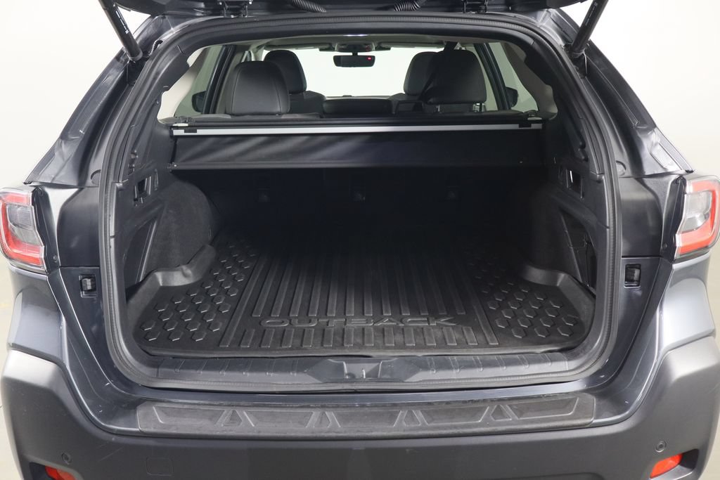 Used 2023 Subaru Outback Onyx Edition XT AWD/4WD image 17