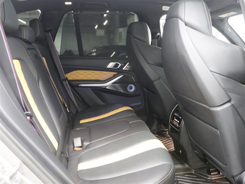 Used 2021 BMW X5 M w/ Competition Package image 25