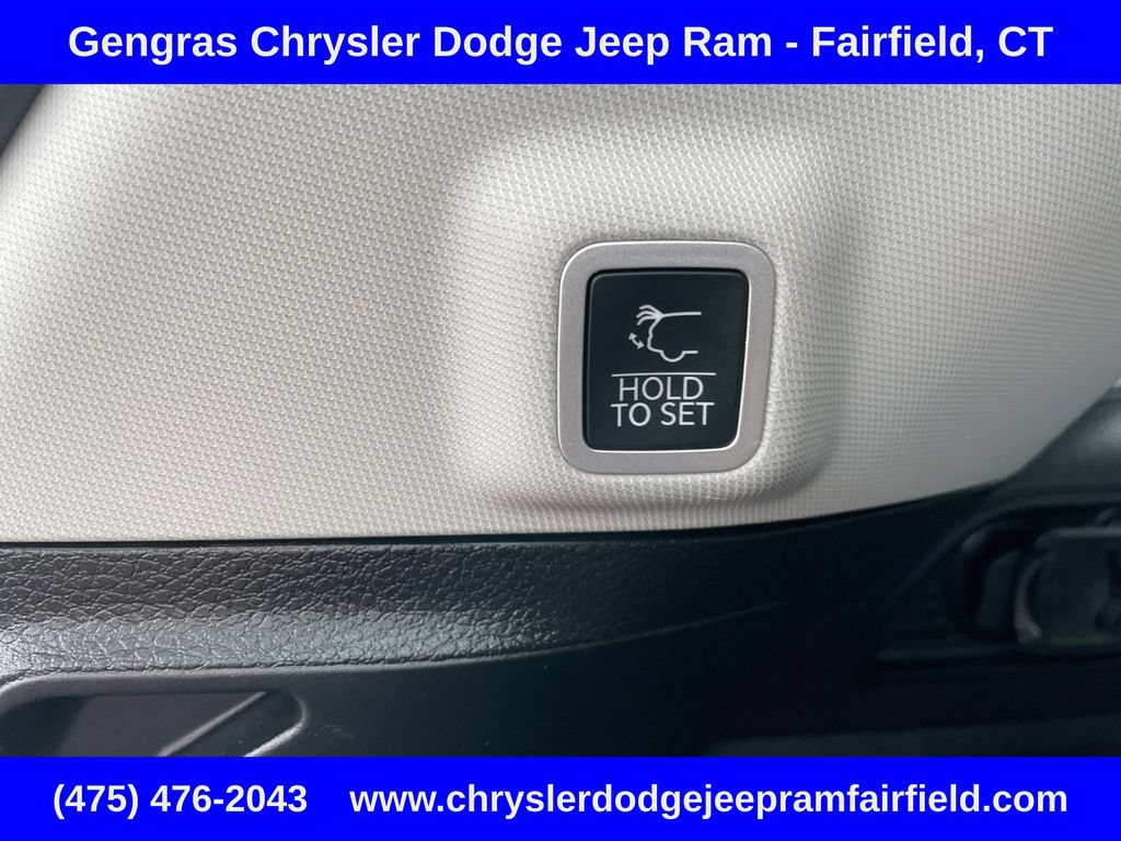Certified 2023 Jeep Grand Cherokee Limited AWD/4WD image 28