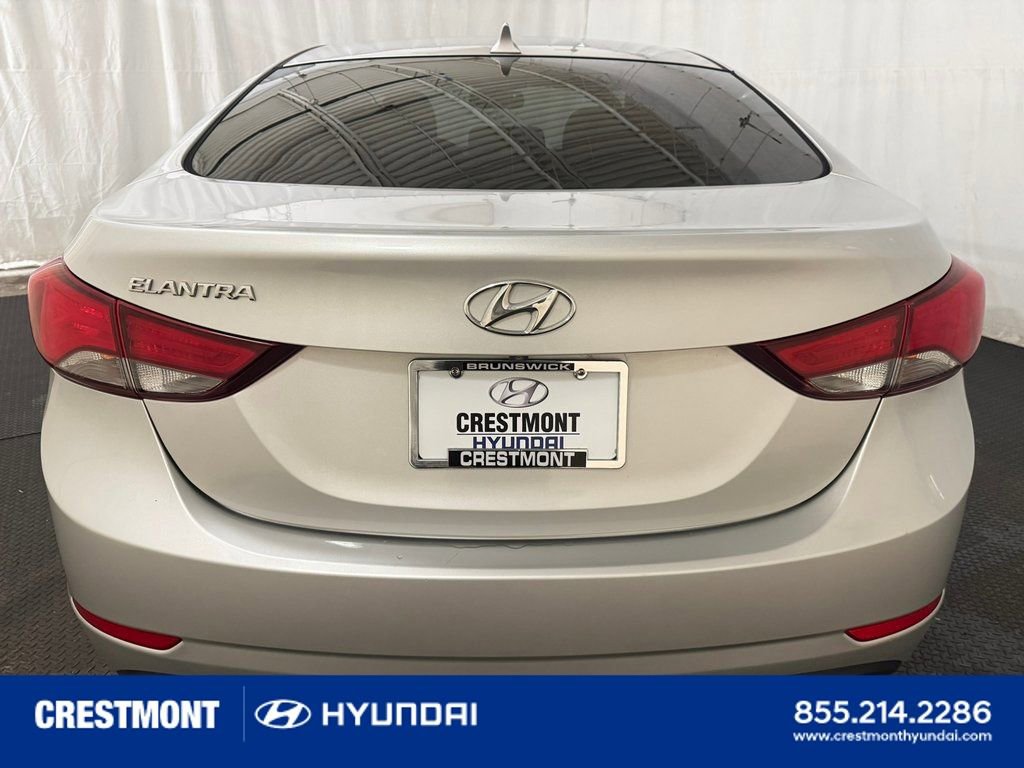 Used 2015 Hyundai Elantra SE w/ Option Group 02 image 12
