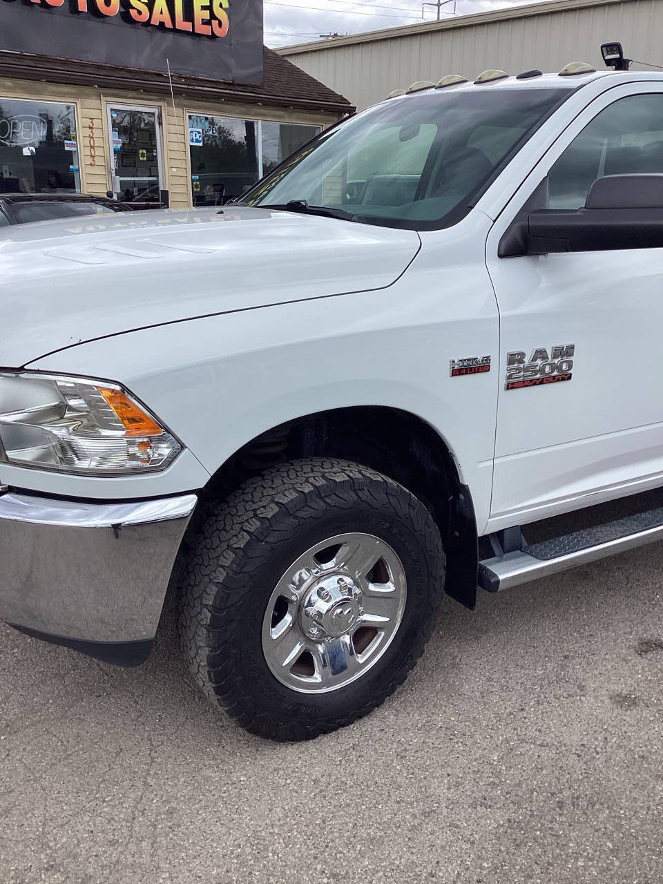Used 2017 RAM 2500 Tradesman w/ Chrome Appearance Group AWD/4WD image 8
