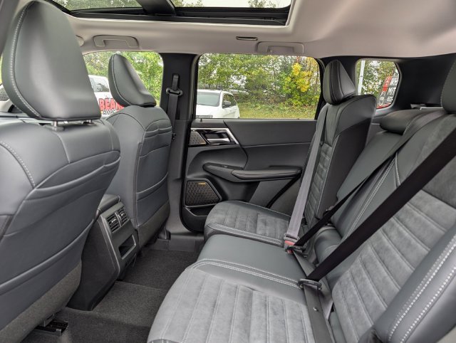New 2026 Mitsubishi Outlander SE AWD/4WD image 5