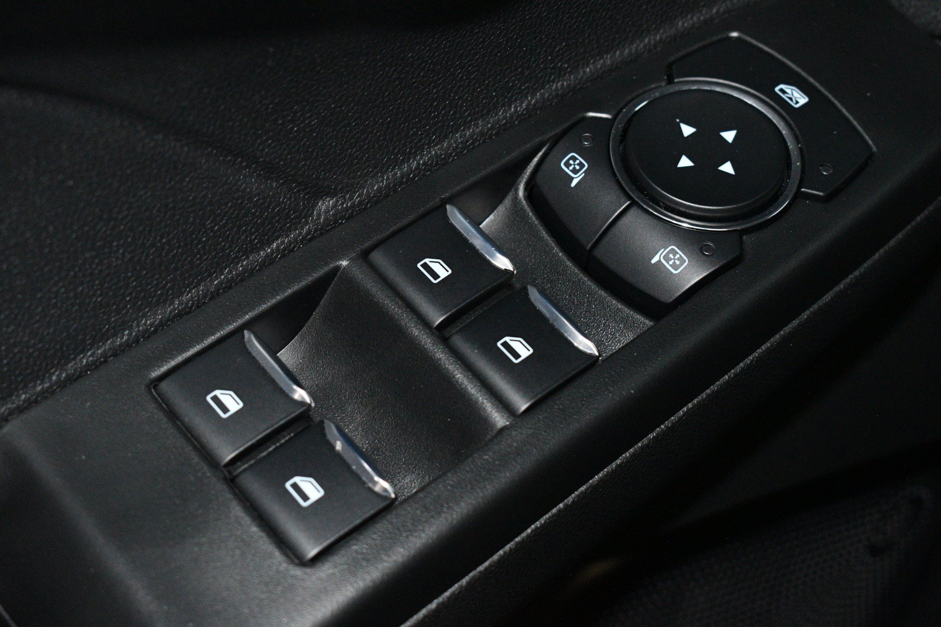 Used 2024 Ford Escape Platinum AWD/4WD image 42
