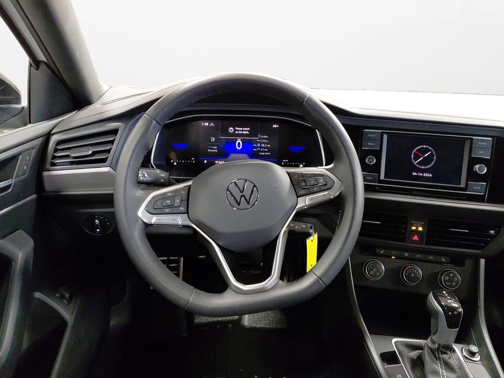 Used 2024 Volkswagen Jetta Sport image 12