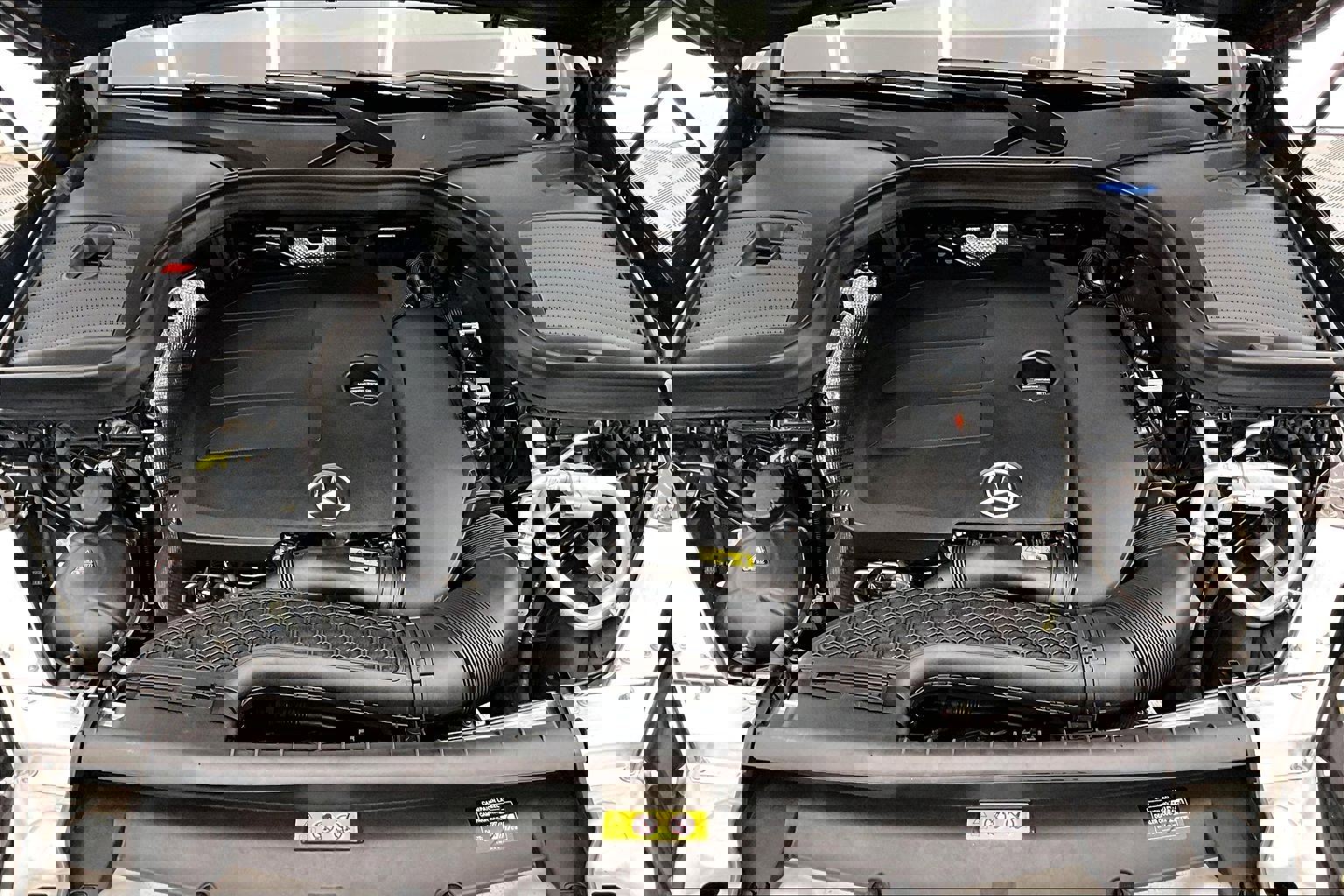 Used 2021 Mercedes-Benz GLC 300 image 9