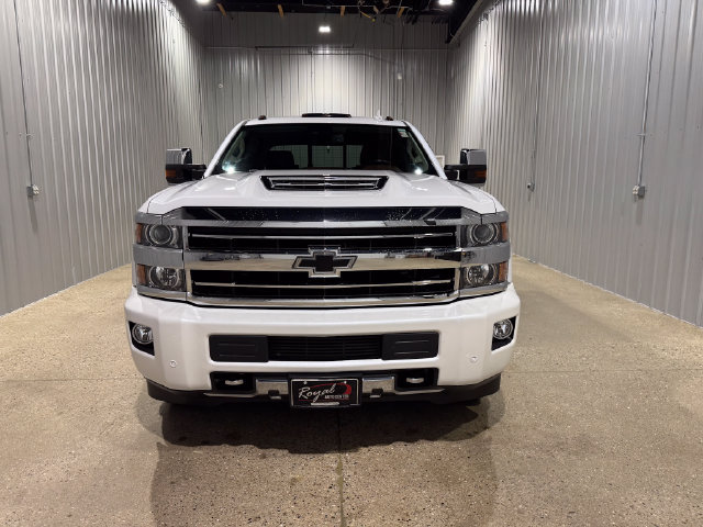 Used 2019 Chevrolet Silverado 3500 High Country w/ Duramax Plus Package AWD/4WD image 3