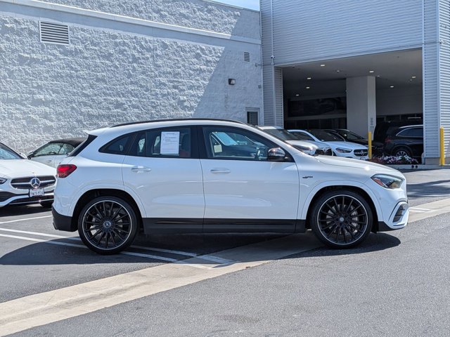 Used 2024 Mercedes-Benz GLA 35 AMG 4MATIC image 4