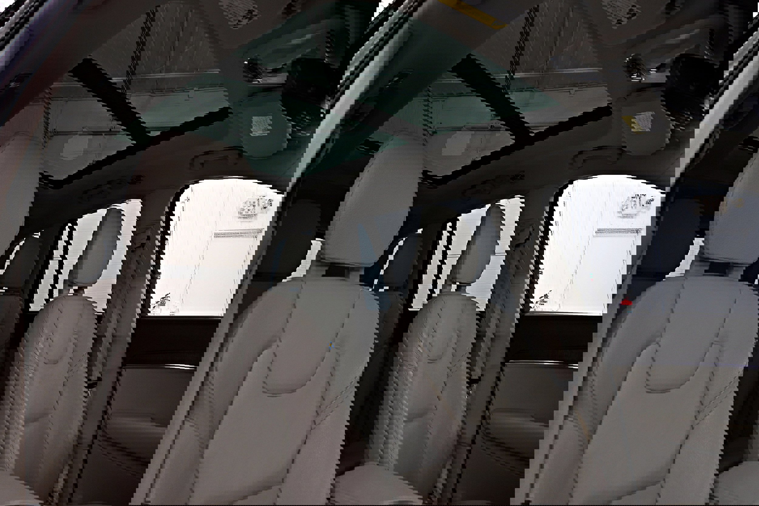 Used 2020 Volvo XC90 T6 Momentum image 25