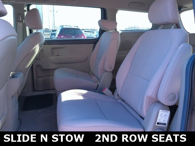 Used 2019 Kia Sedona L image 8