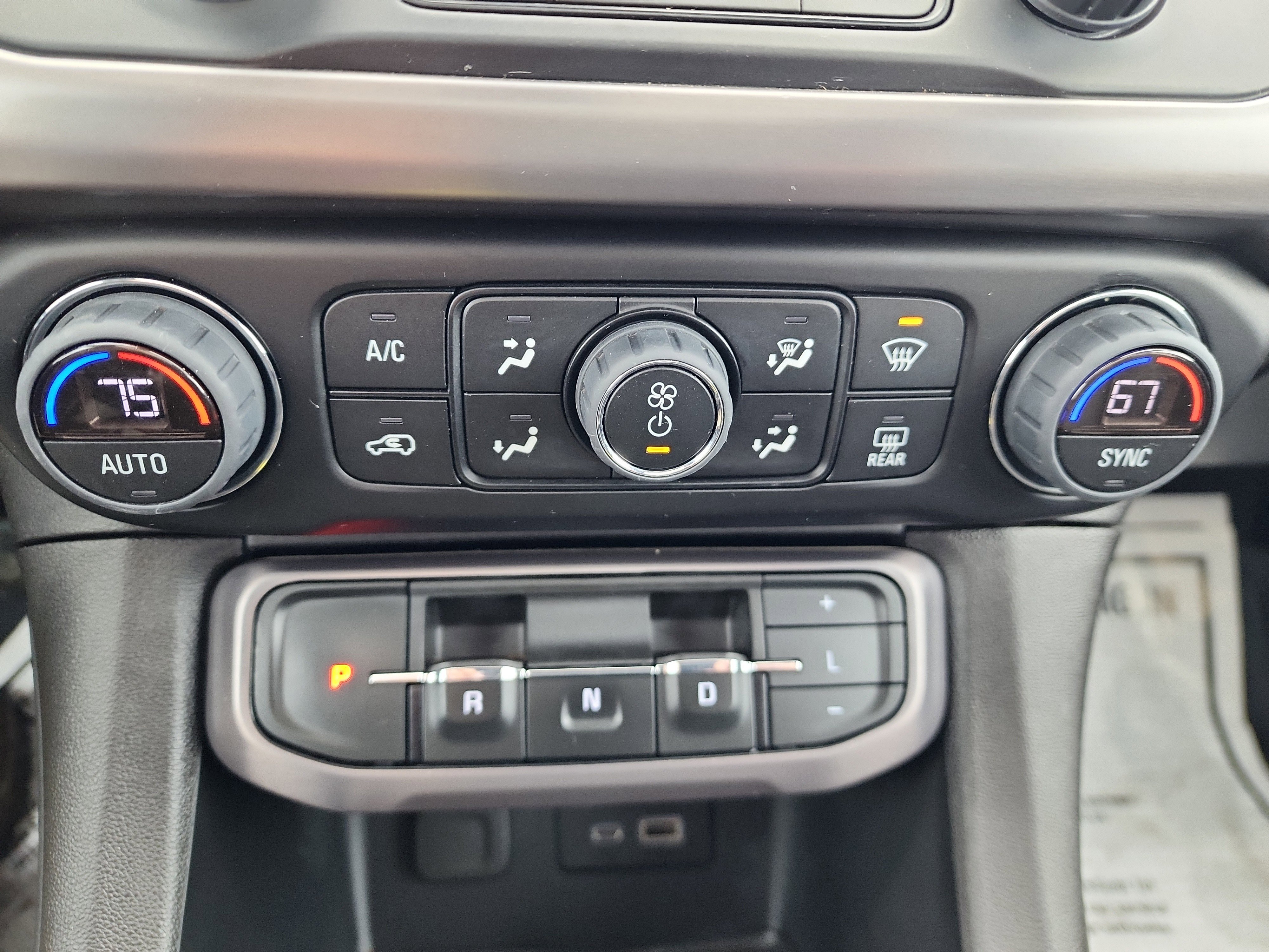 Certified 2023 GMC Acadia AT4 w/ Technology Package image 17