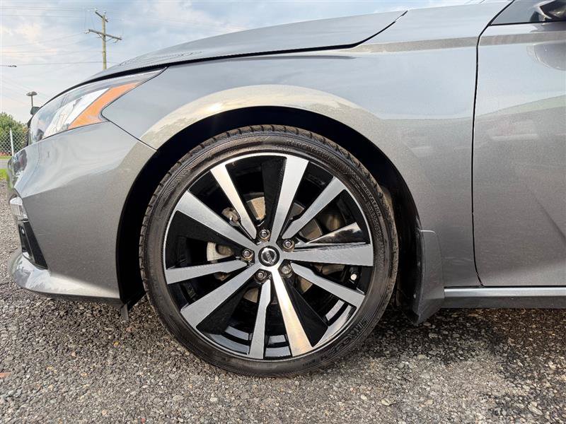 Used 2020 Nissan Altima 2.0 Platinum FWD image 8