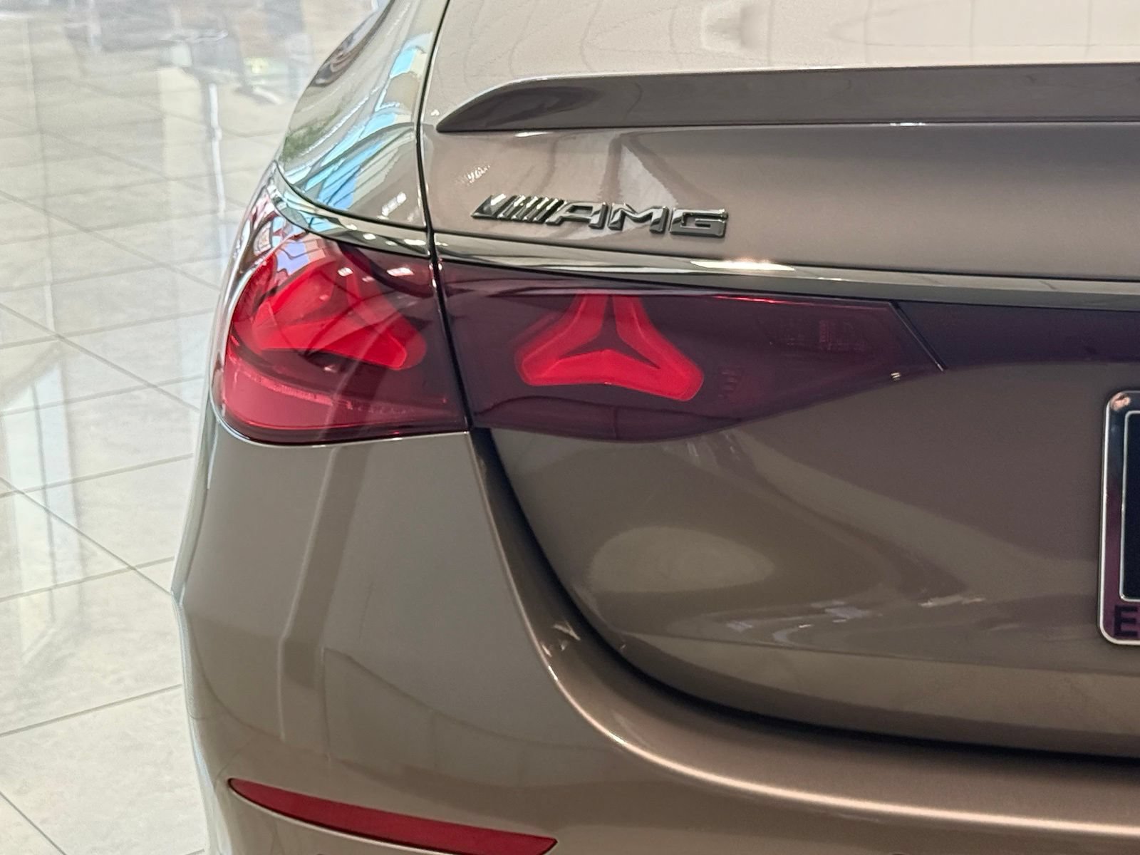 New 2027 Mercedes-Benz E 53 AMG e 4MATIC Sedan image 9