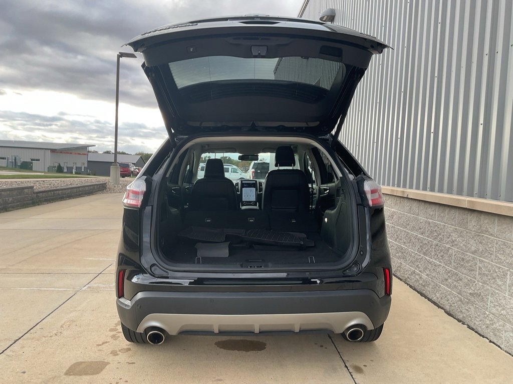 Used 2024 Ford Edge Titanium w/ Equipment Group 301A image 24