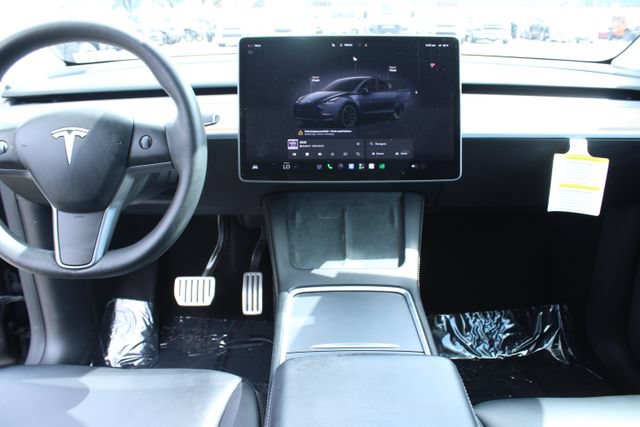 Used 2024 Tesla Model Y Performance AWD/4WD image 10