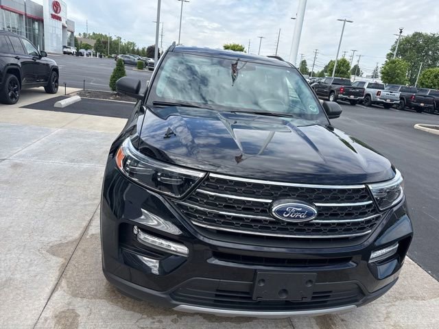 Used 2023 Ford Explorer XLT w/ Equipment Group 202A AWD/4WD image 24