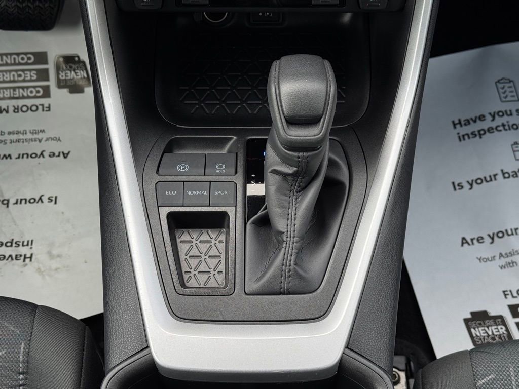 Certified 2025 Toyota RAV4 XLE image 34