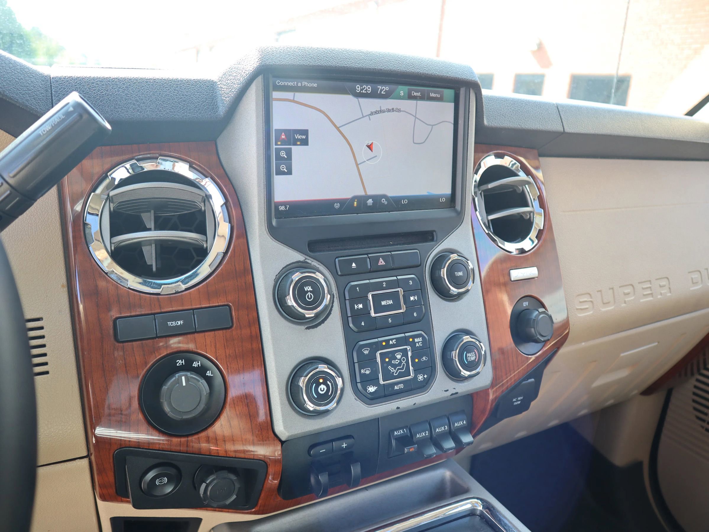 Used 2015 Ford F350 King Ranch w/ King Ranch w/Chrome Package image 17