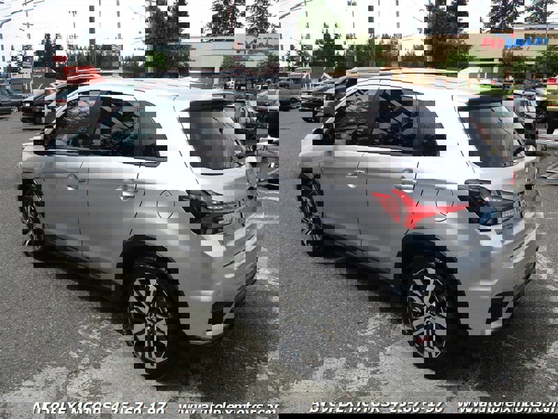 Used 2021 Mitsubishi Outlander Sport SE image 5