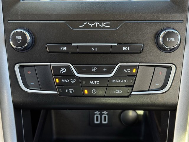 Certified 2020 Ford Fusion SE image 19