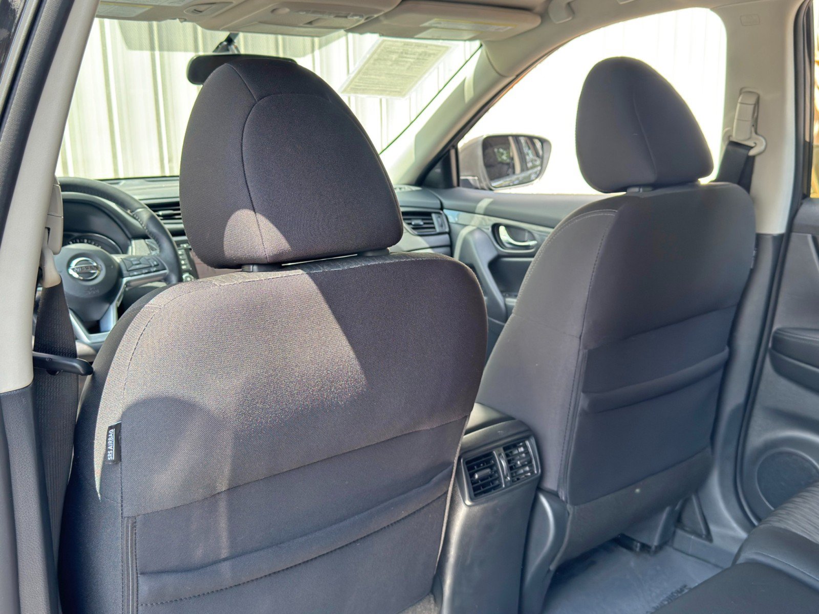 Used 2018 Nissan Rogue SV w/ Sun & Sound Touring Package AWD/4WD image 32