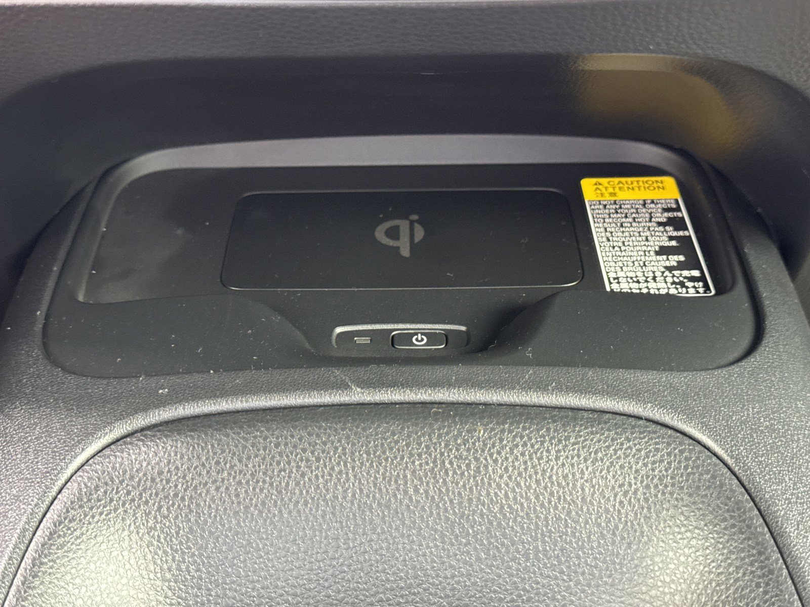 Used 2025 Toyota Corolla SE w/ SE Premium Package image 27