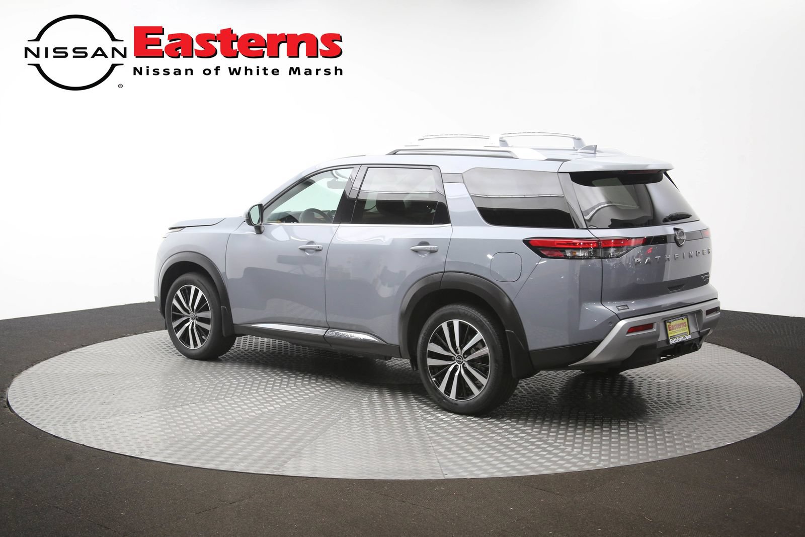 Used 2023 Nissan Pathfinder Platinum w/ Cargo Package AWD/4WD image 62