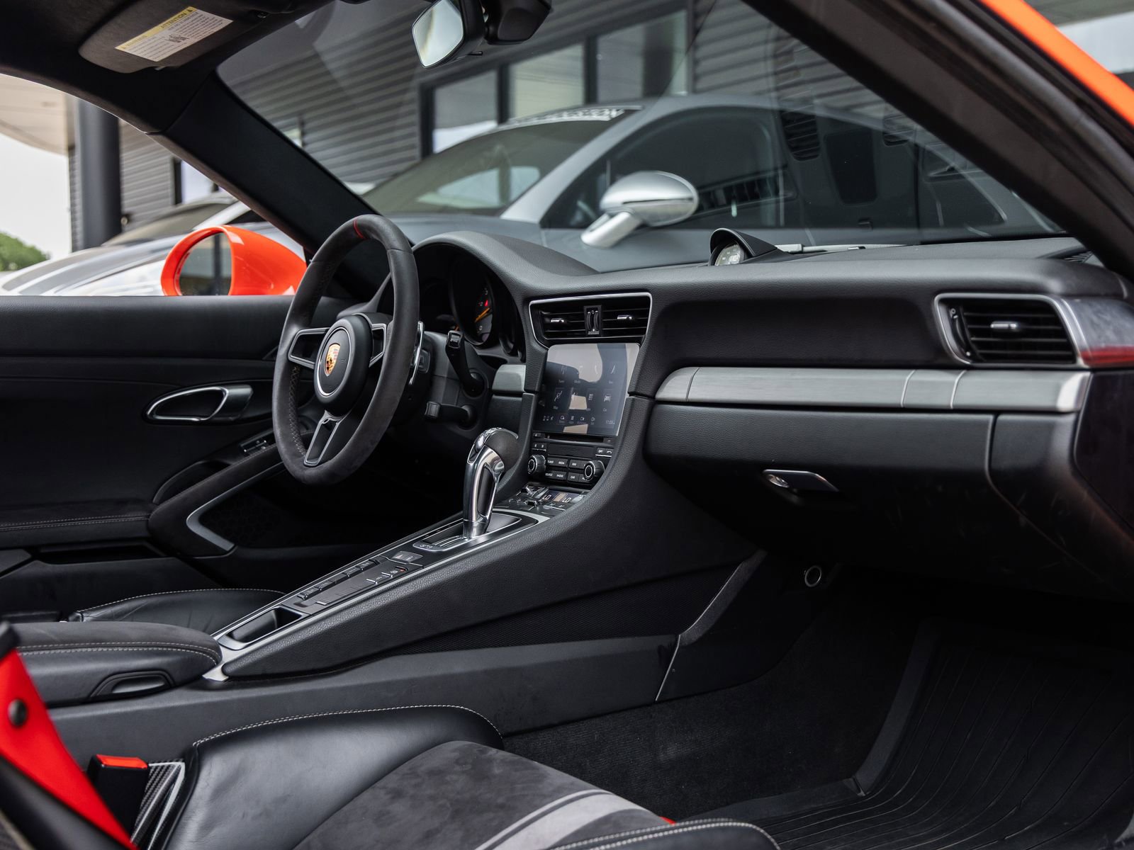 Certified 2018 Porsche 911 GT3 RWD image 45